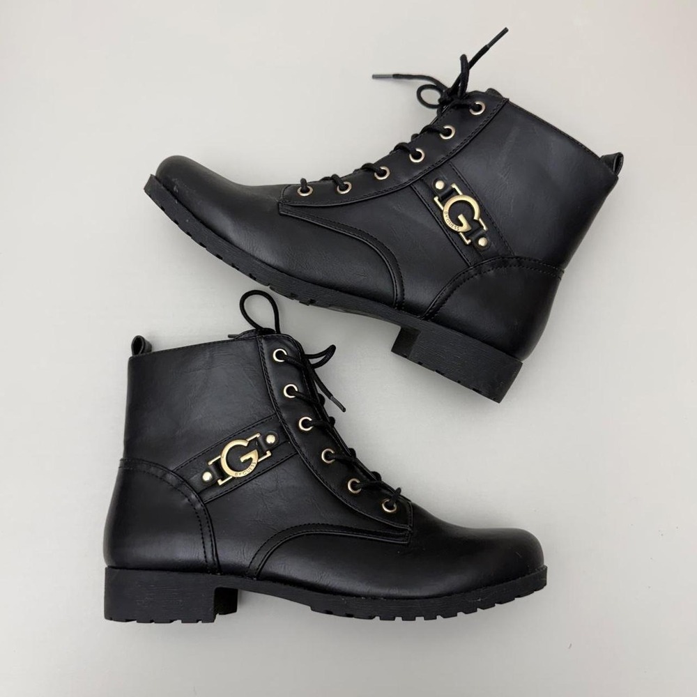 Guess black leather lace up ankle boots combat Size 10